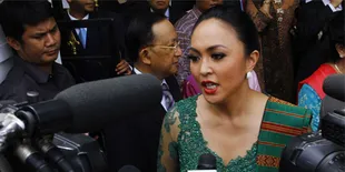 Satu Minggu di Tahanan, Angie Minta Kuas dan Kanvas