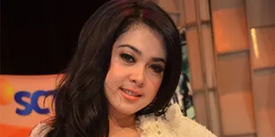 Bubu Kekasih Syahrini, Pacar Sewaan?