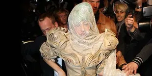 Usaha-Usaha FPI Hentikan Konser Lady GaGa