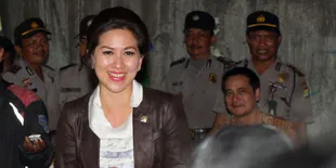 Venna Melinda Sambangi Korban Bullying