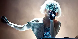 Konser GaGa Terancam Batal, Apa Kata Para Selebriti?