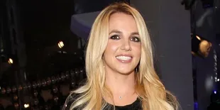 Britney Spears Ketahuan Gigiti Jari Hingga Berdarah!