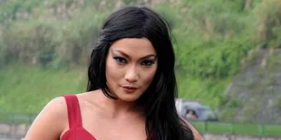 Jenny Cortez: Indonesia Harus Bangga Dengan Lady GaGa