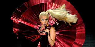 Perdana di Filipina, Lady GaGa Puaskan Manila