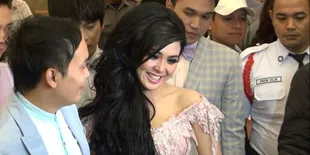 Syahrini Tolak Bicara Soal Bubu Cucu Raja Selangor