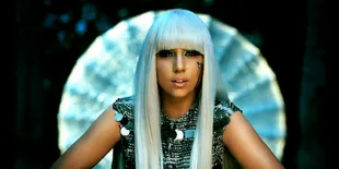 HTI Tak Percaya Lady Gaga Tampil Sopan