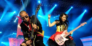 Kotak Raih Piala Layar Emas Dalam IMA 2012