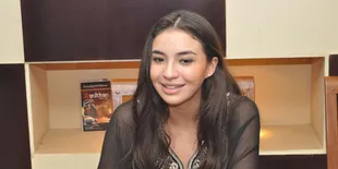 Tak Kenal, Manohara Sebut Pacar Syahrini 'Bubur'