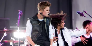 Terjatuh Saat Konser, Bieber Gegar Otak