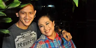 Urusan Nikah Nunung Tak Kenal Trauma