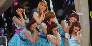 Cherry Belle Makan Gelembung Balon