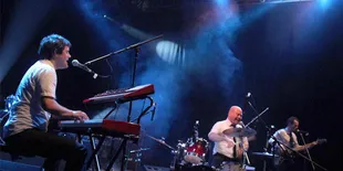 Tortured Soul: Cinta Adalah Tema Universal