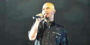 Ramai, Konser Ahmad Dhani Seperti Konser Artis Luar
