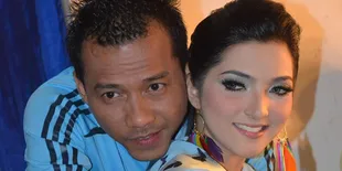 Anang - Ashanty Rayakan Sebulan Pernikahan di Lombok