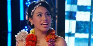 Nyanyikan 'Butiran Debu', Sean Idol Bermain Piano
