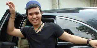 Hitam-Putih dan Cinta-Benci Untuk Olga Syahputra