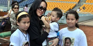 Anak-Anak Angelina Sondakh Liburan ke Rutan KPK