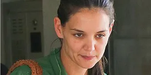 Menikah Dengan Tom Cruise, Katie Holmes Merasa Jadi Robot