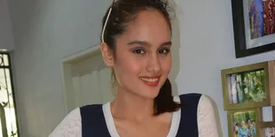 Cinta Laura: Pendidikan di Indonesia Masih Terbelakang