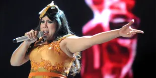 Tampil di Grand Final, Pesona Regina Idol Laksana Diva!