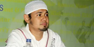Ustadz Guntur Bumi Bantah Nikahi Nuri Maulida
