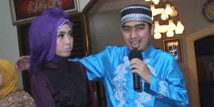 Ulang Tahun, Ustad Solmed Janji Setia Dengan April Jasmine