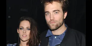 Pahit, Robert Pattinson Diselingkuhi Sepekan Sebelum Lamaran