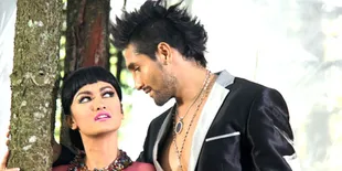 Demi Jupe, Gaston Castano Jadi Mualaf?