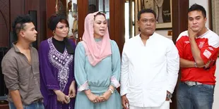 Artis-Artis Ibukota Santuni Anak Yatim di Pedalaman Karawang