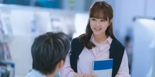 10 Fashion Cute Park Bo Young di DOOM AT YOUR SERVICE, Bisa Jadi Inspirasi Para Hijaber