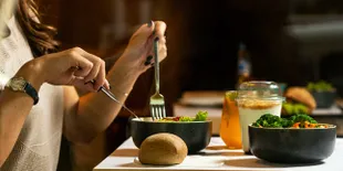 10 Rekomendasi Menu Sahur Tumis dan Kuah Beserta Resep Simpel yang Mudah Dibuat