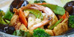 10 Rekomendasi Sayur untuk Makan Siang Beserta Resepnya yang Mudah dan Praktis, Nggak Sampai 5 Menit