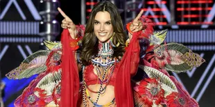 11 Tahun Jadi Angel, Alessandra Ambrosio Pensiun Dari Victoria's Secret