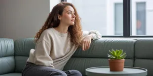 16 Cara Move On dari Mantan yang Sehat dan Terbukti Ampuh Menurut Psikolog