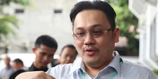 2 Tahun Versus Dhani, Farhat Abbas: Kasus Ini Terlalu Dipaksakan