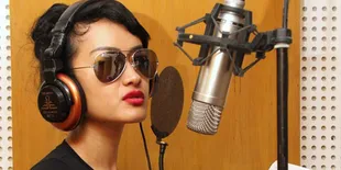 2013 Julia Perez Bakal Tersandung Masalah