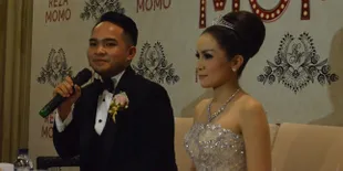 29 April, Momo Gelar Resepsi Nikah Dengan Adat Batak di Pekanbaru