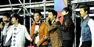 2PM Berikan 'Fan Service' Terbaik di Music Bank Jakarta