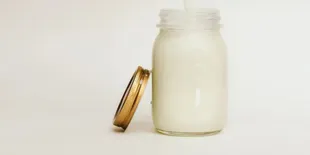 3 Keajaiban Susu Kunyit Sebelum Tidur, Rahasia Tidur Nyenyak yang Tak Boleh Dilewatkan!