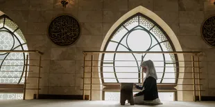 4 Doa untuk Kedua Orang Tua yang Bisa Dibaca, Beserta Waktu yang Paling Mustajab