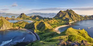 5 Destinasi Menarik untuk Liburan Long Weekend, Termasuk Surga Tersembunyi di Luar Pulau Jawa!