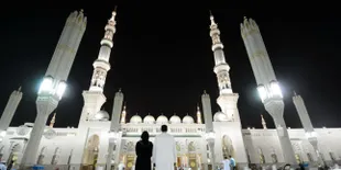 5 Keajaiban Sholat Tahajud, Ibadah Malam yang Mendatangkan Berkah