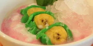 5 Resep Kreasi Es Pisang Ijo yang Praktis dan Bikin Ngiler, Yuk Dicoba di Rumah