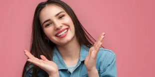 5 Sikap Rendah Hati yang Membuat Perempuan Dewasa Bersinar