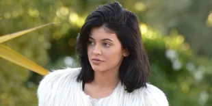5 Tips Untuk Perfect Selfie Ala Kylie Jenner Yang Bisa Kamu Coba