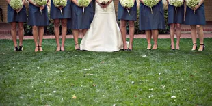 6 Inspirasi Model Baju Bridesmaid yang Anggun dan Stylish, Cocok untuk Semua Tema Pernikahan