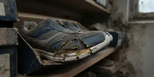 6 Penyebab Sepatu Cepat Rusak Meski Jarang Dipakai, Simak Penjelasannya