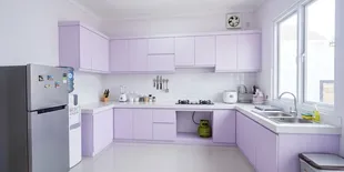 6 Pilihan Warna Cat Dinding Dapur yang Bisa Membantu Ruangan Terasa Lebih Luas