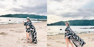 6 Potret Momo Geisha Liburan ke Pantai, Pakai Outfit Santai sambil Posting Pesan Menohok