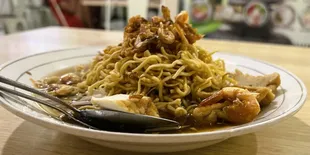6 Resep Kreasi Lontong Mie di Rumah yang Mudah dan Praktis, Dijamin Lebih Enak!